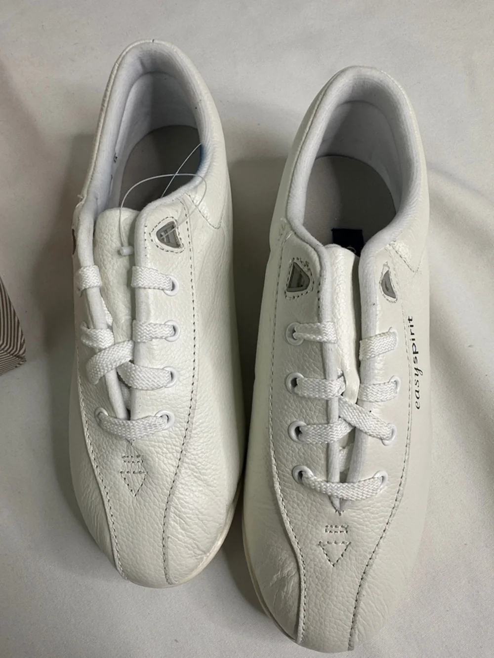 Easy Spirit smooth white